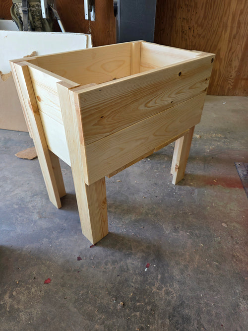 Cedar Planter